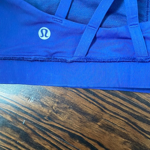 Lululemon Energy Sports Bra in size 2 - Picture 5 of 6